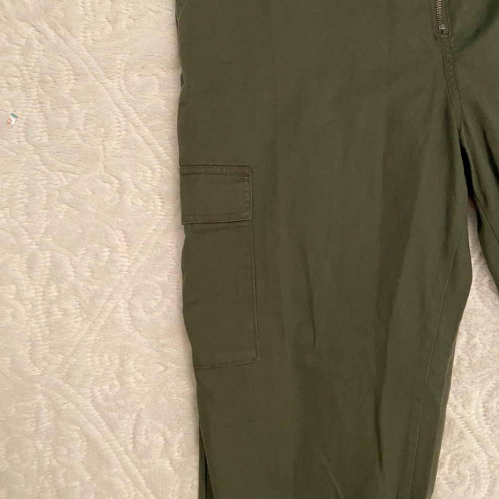 Olive Wild Fable cargo Joggers. Size 16 - Picture 3 of 5